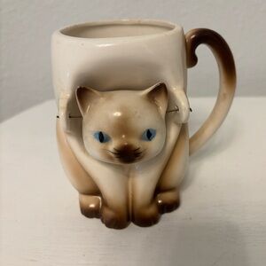Vintage 1984 Siamese cat bobble head mug. Very unique